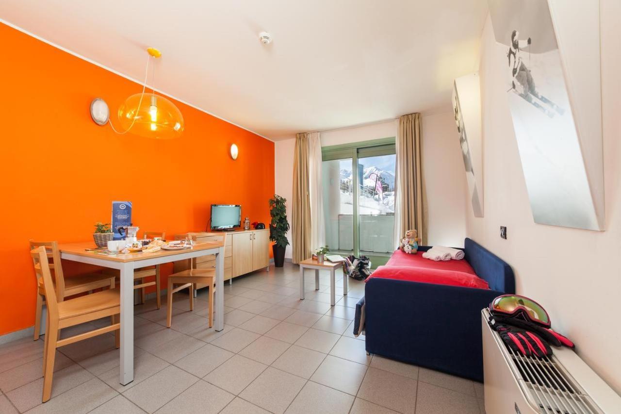 Teleo Vacanze - Villaggio Olimpico Di سيستريير المظهر الخارجي الصورة